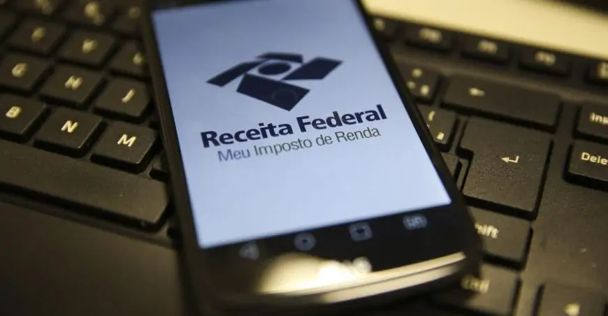 Fim da obrigatoriedade de declarar ações no IR exige atenção